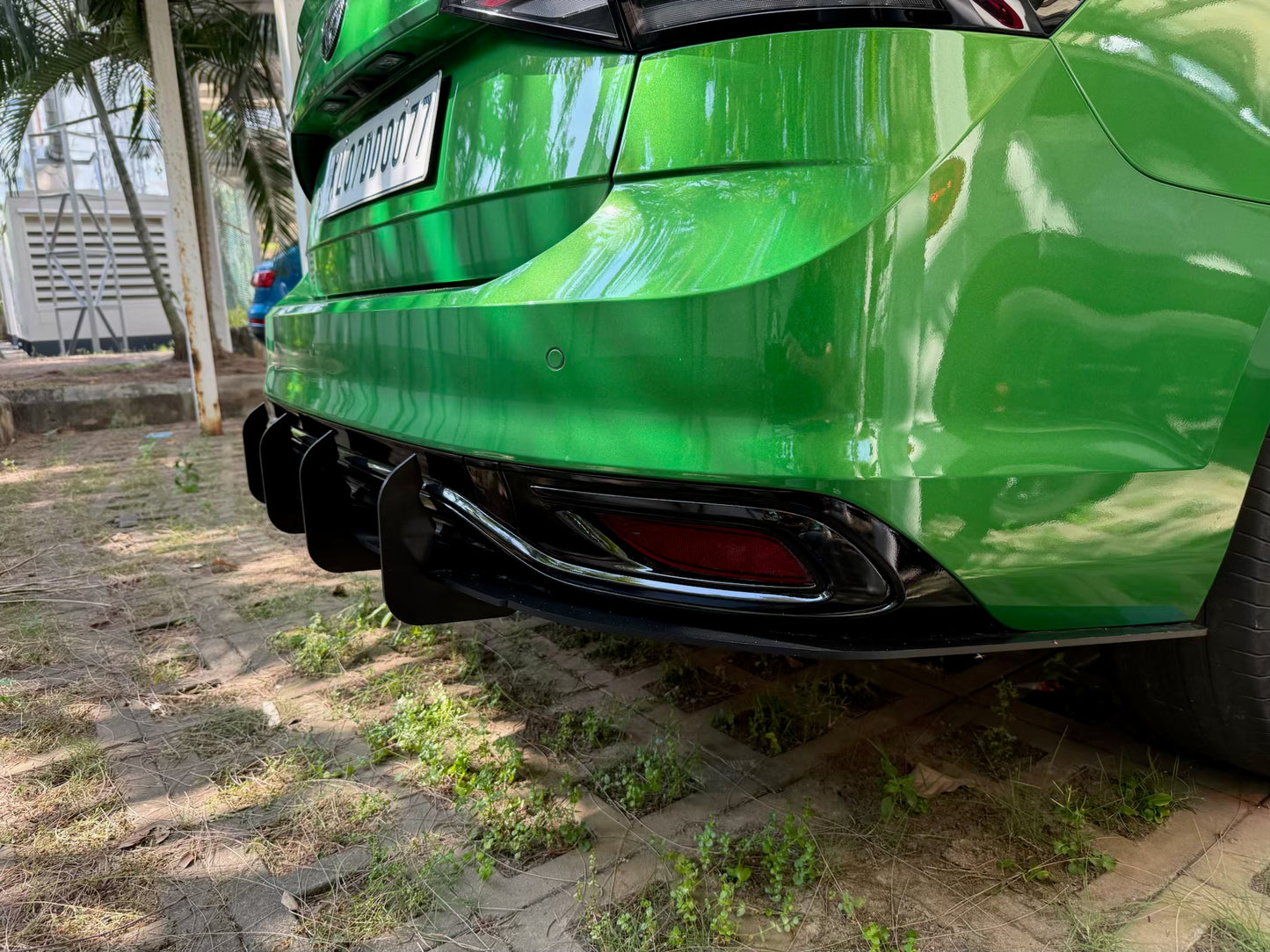 VIRTUS REAR DIFFUSER