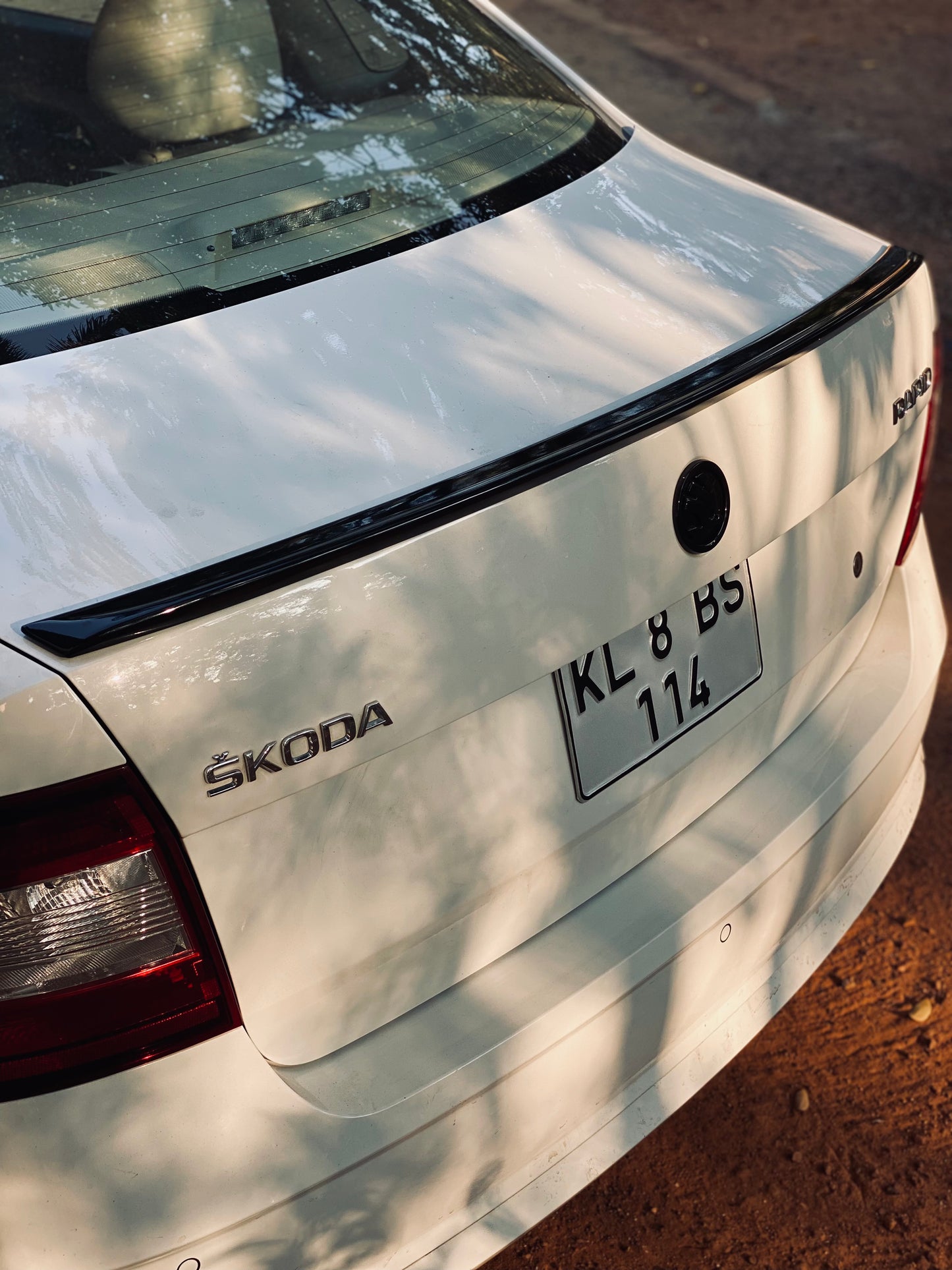 ŠKODA RAPID/VW VENTO REAR SPOIILER