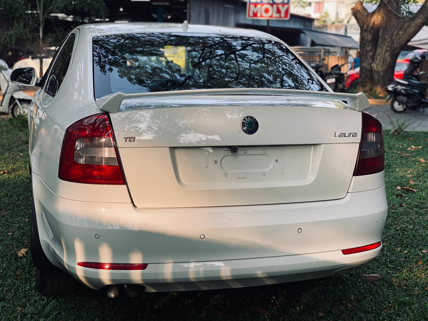 ŠKODA LAURA VRS REAR SPOILER
