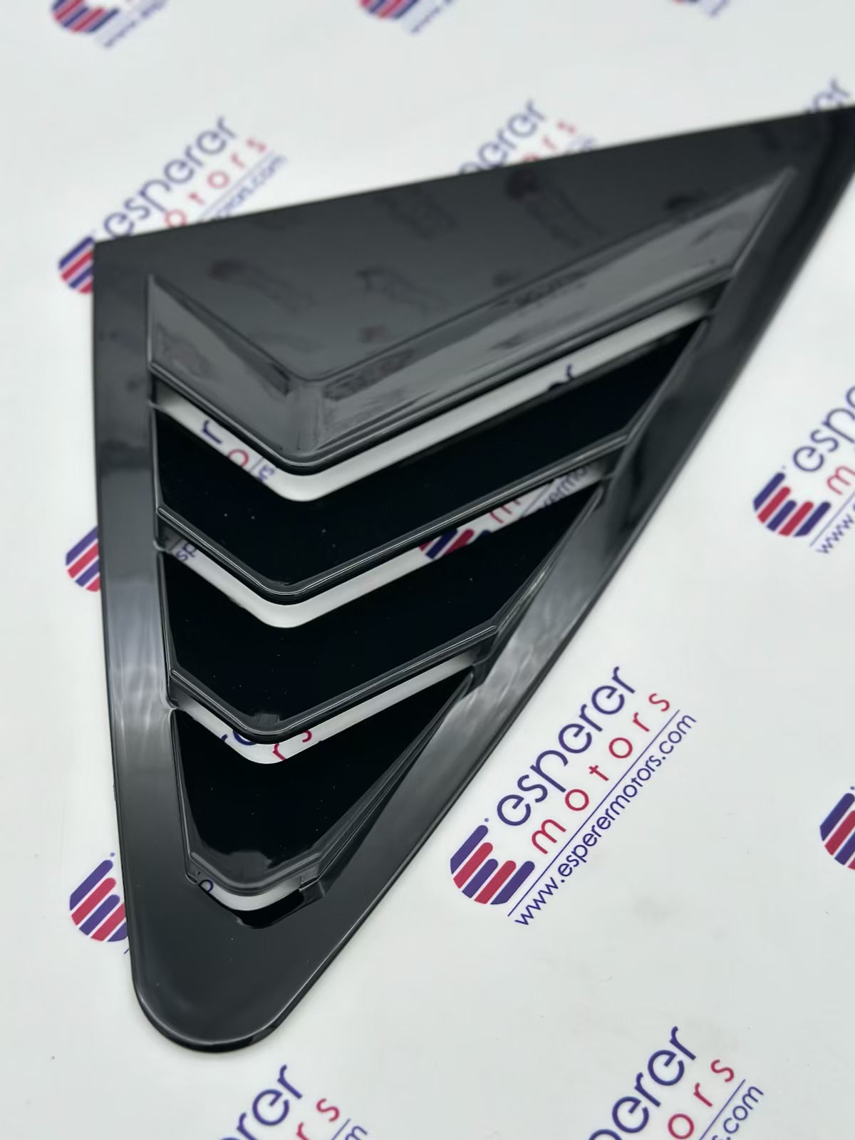 VIRTUS / SLAVIA WINDOW LOUVER