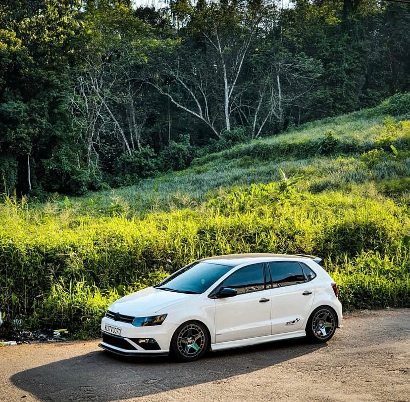 POLO TYPE 1 SIDE SKIRTS