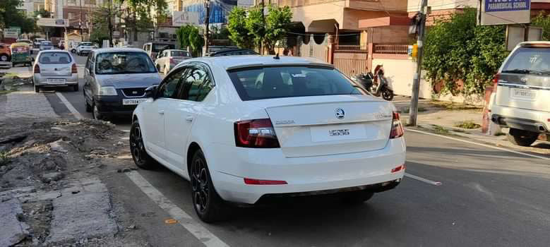 ŠKODA OCTAVIA REAR LIP SPOILER