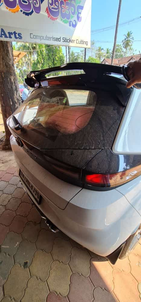 UNIVERSAL HATCHBACK SPOILER