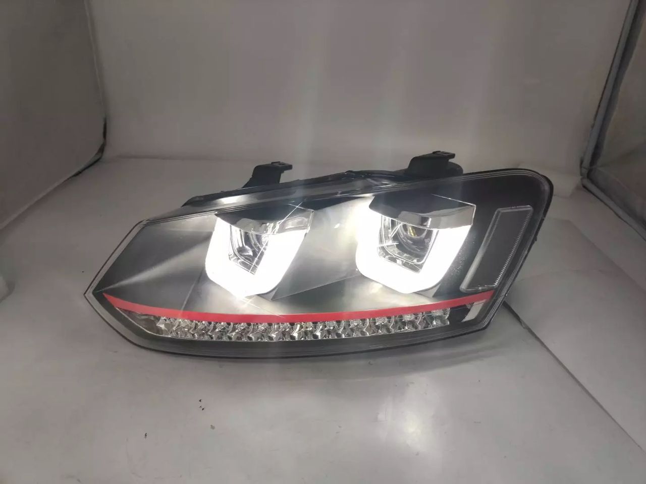 UU HEADLIGHTS RED LINE